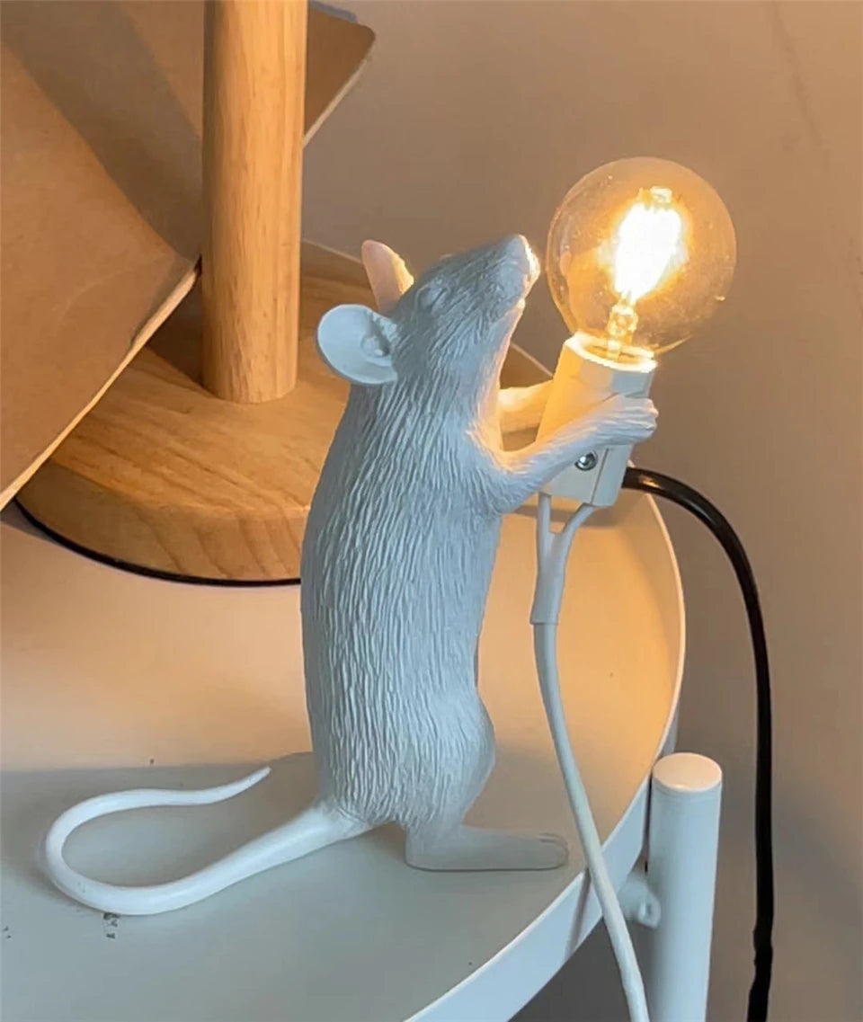 Nordic LED Table Lights Resin Animal Mouse Rat Cat Squirrel LED Night Lights Table Lamps Home Decor Desk Lamp Lighting Fixtures