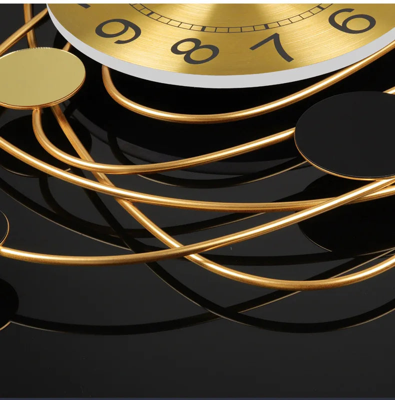 Iron Luxury Hanging Clock High-end Living Room Clock Wall Mounted Creative Restaurant Decoration Silent Clock