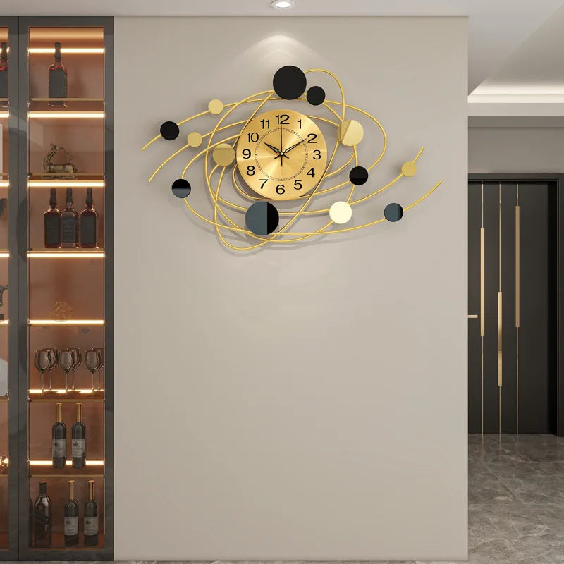 Iron Luxury Hanging Clock High-end Living Room Clock Wall Mounted Creative Restaurant Decoration Silent Clock