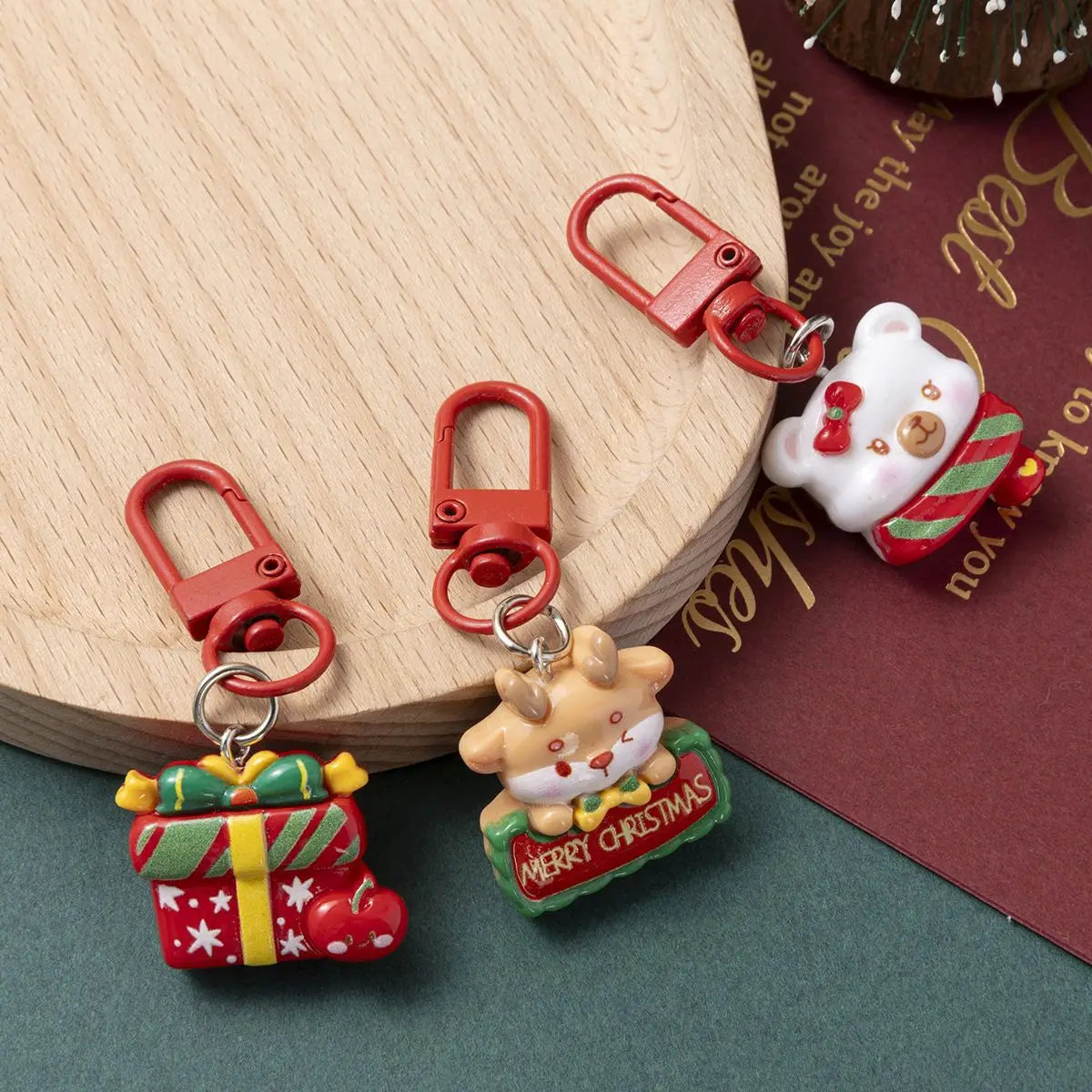 Cute Santa Claus Keychains Enamel Christmas Tree Wreath Keyrings Festival Gifts for Women Men Handbag Pendants