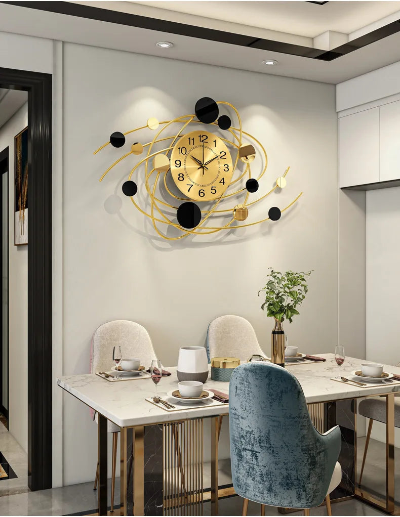 Iron Luxury Hanging Clock High-end Living Room Clock Wall Mounted Creative Restaurant Decoration Silent Clock