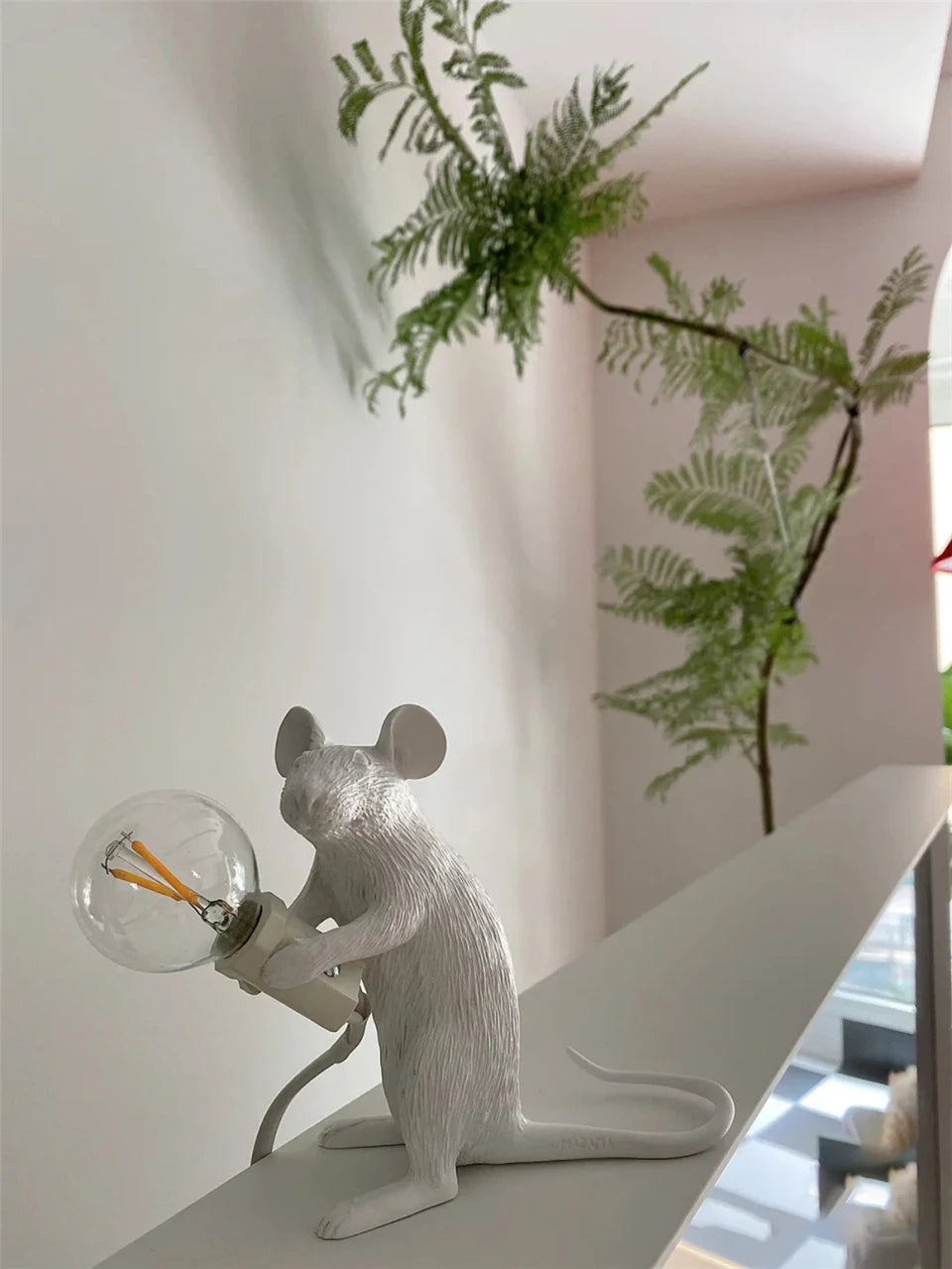 Nordic LED Table Lights Resin Animal Mouse Rat Cat Squirrel LED Night Lights Table Lamps Home Decor Desk Lamp Lighting Fixtures